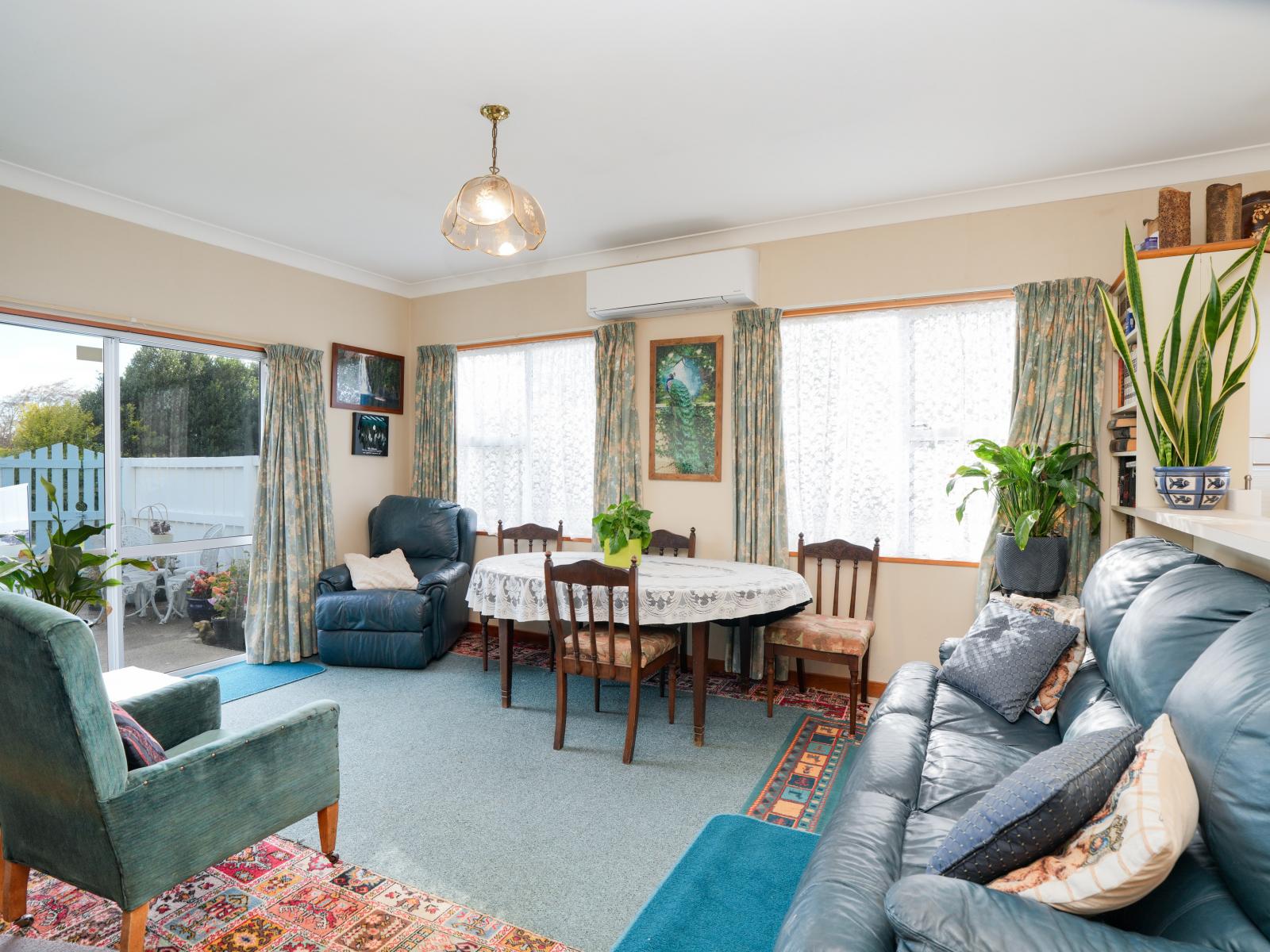 385 and 401 McQuarrie Street, Tisbury