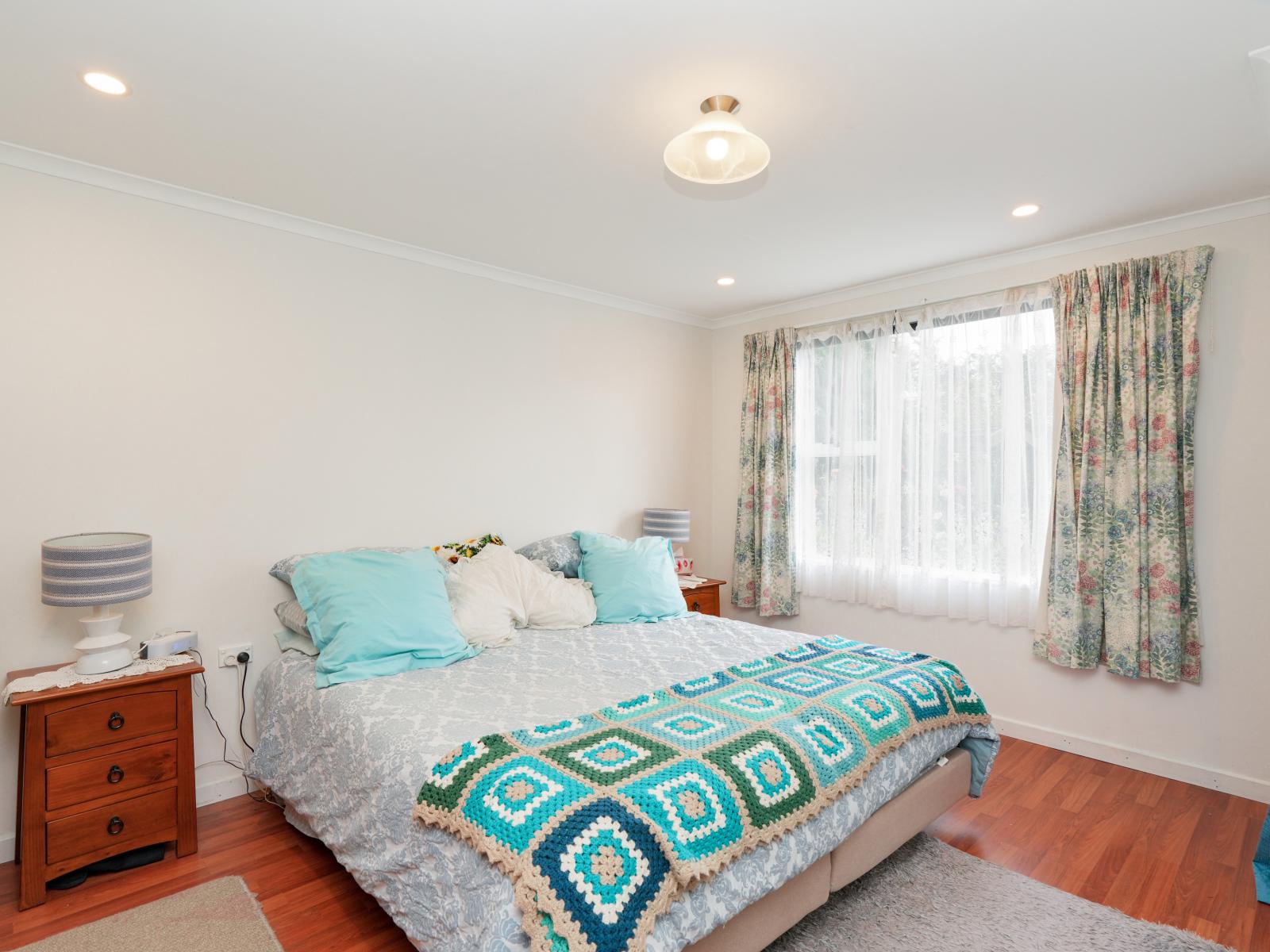 385 and 401 McQuarrie Street, Tisbury