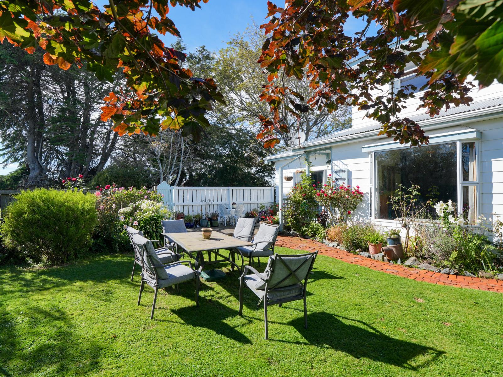 385 and 401 McQuarrie Street, Tisbury