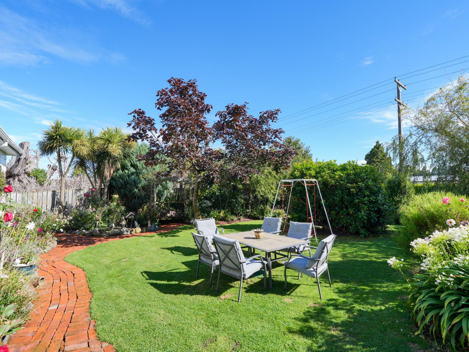 385 and 401 McQuarrie Street, Tisbury