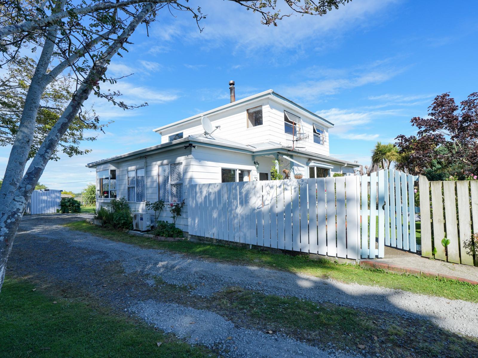 385 and 401 McQuarrie Street, Tisbury
