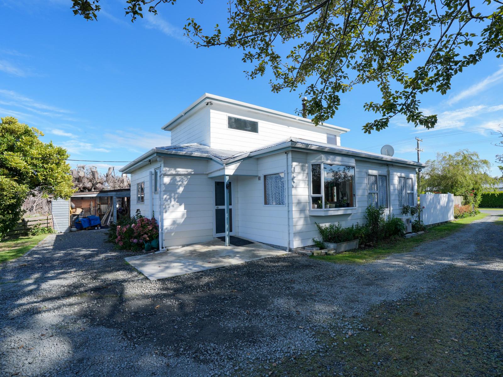 385 and 401 McQuarrie Street, Tisbury