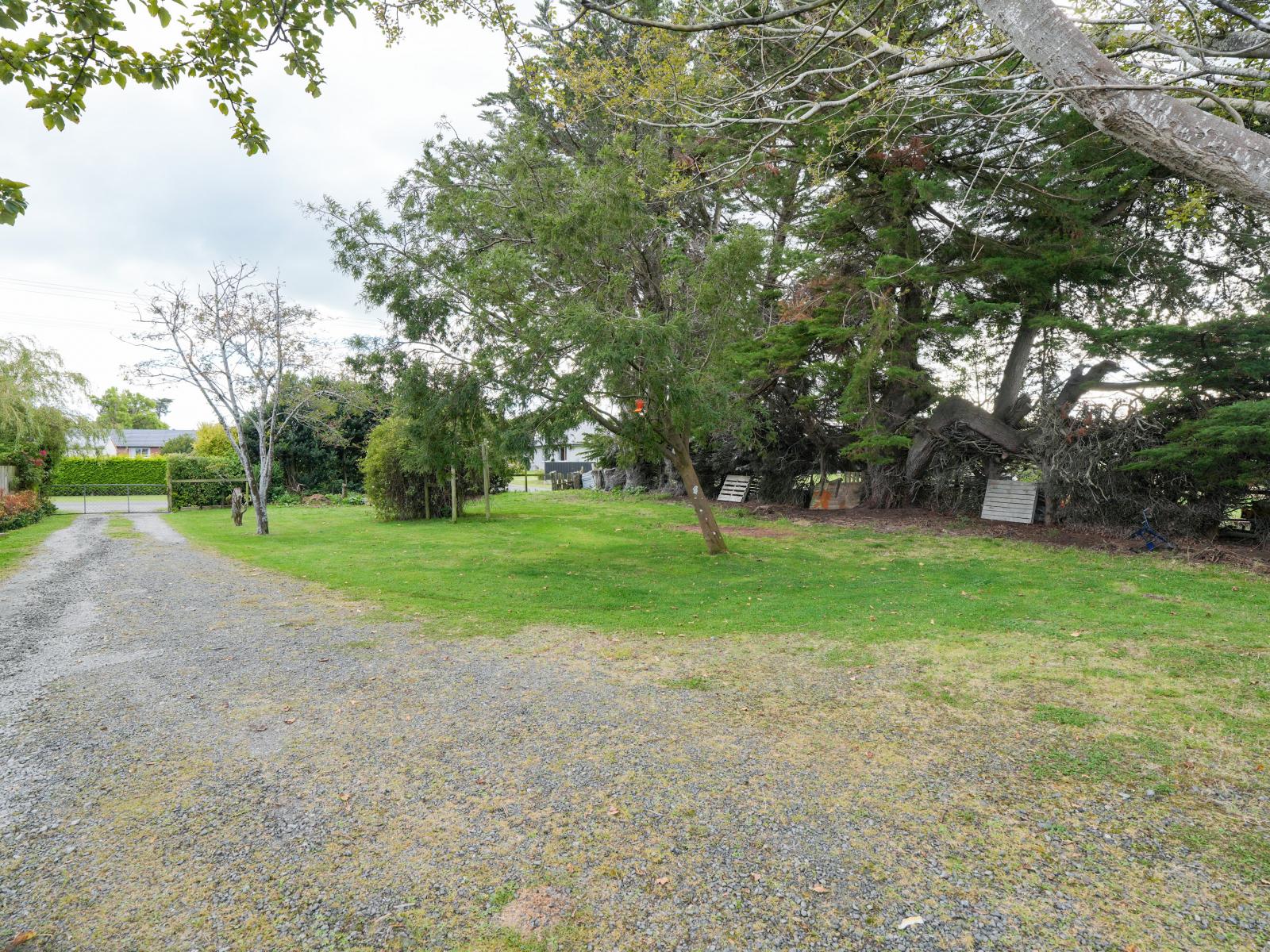 385 and 401 McQuarrie Street, Tisbury