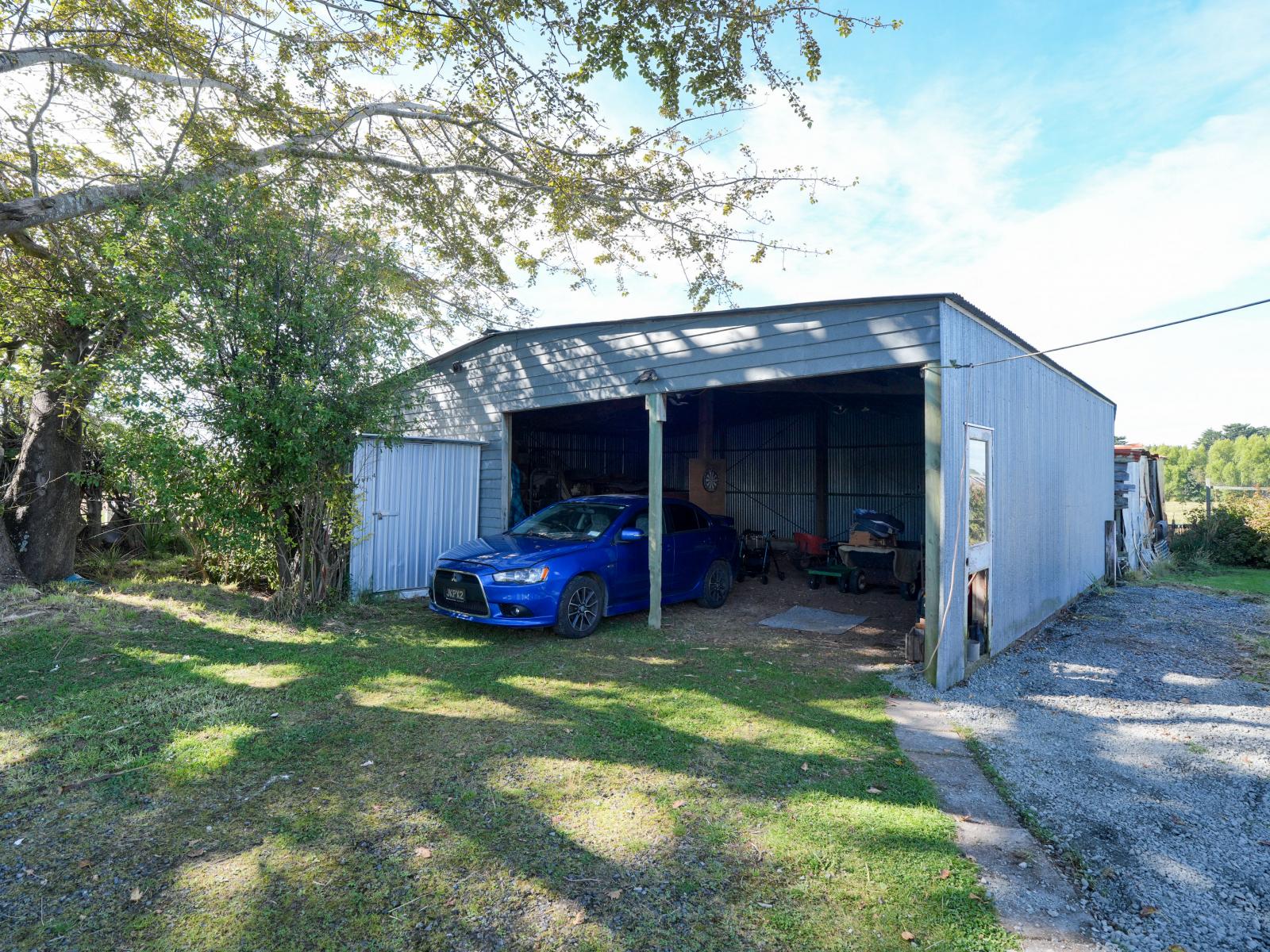 385 and 401 McQuarrie Street, Tisbury