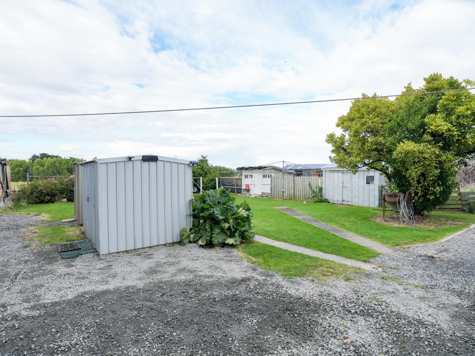 385 and 401 McQuarrie Street, Tisbury