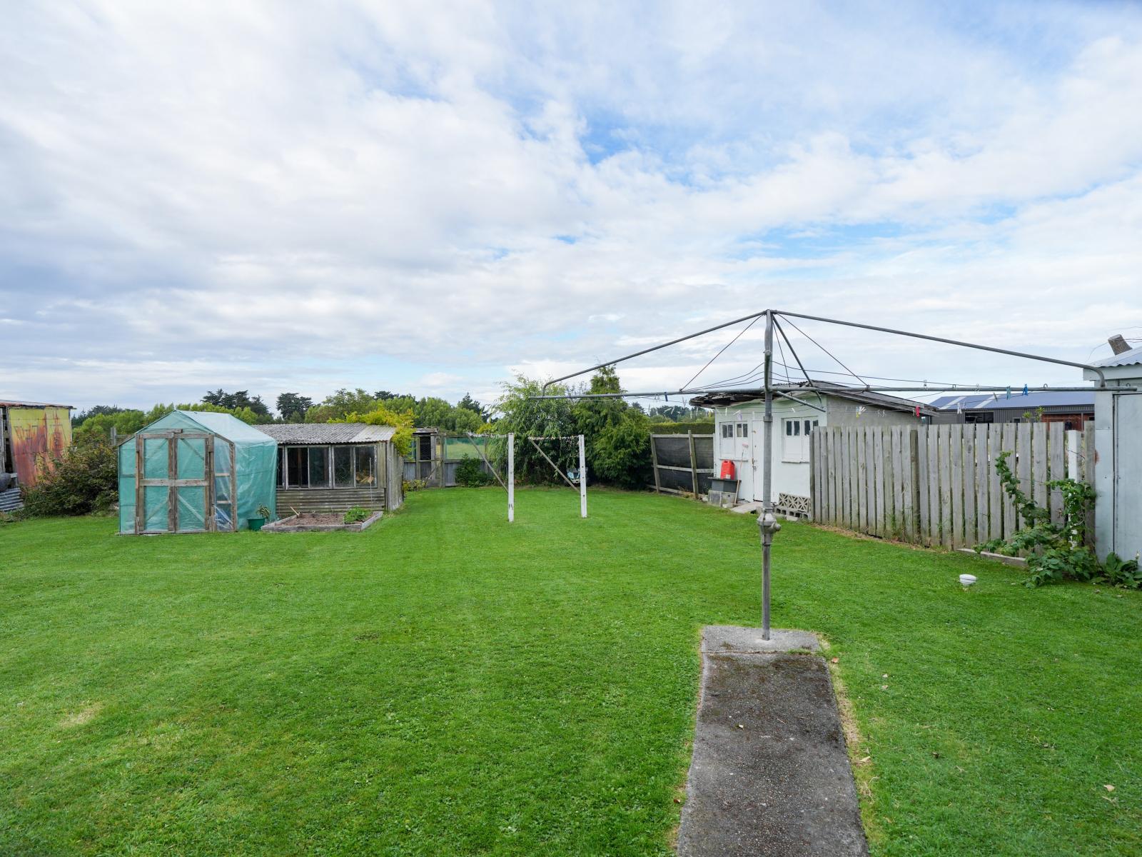 385 and 401 McQuarrie Street, Tisbury