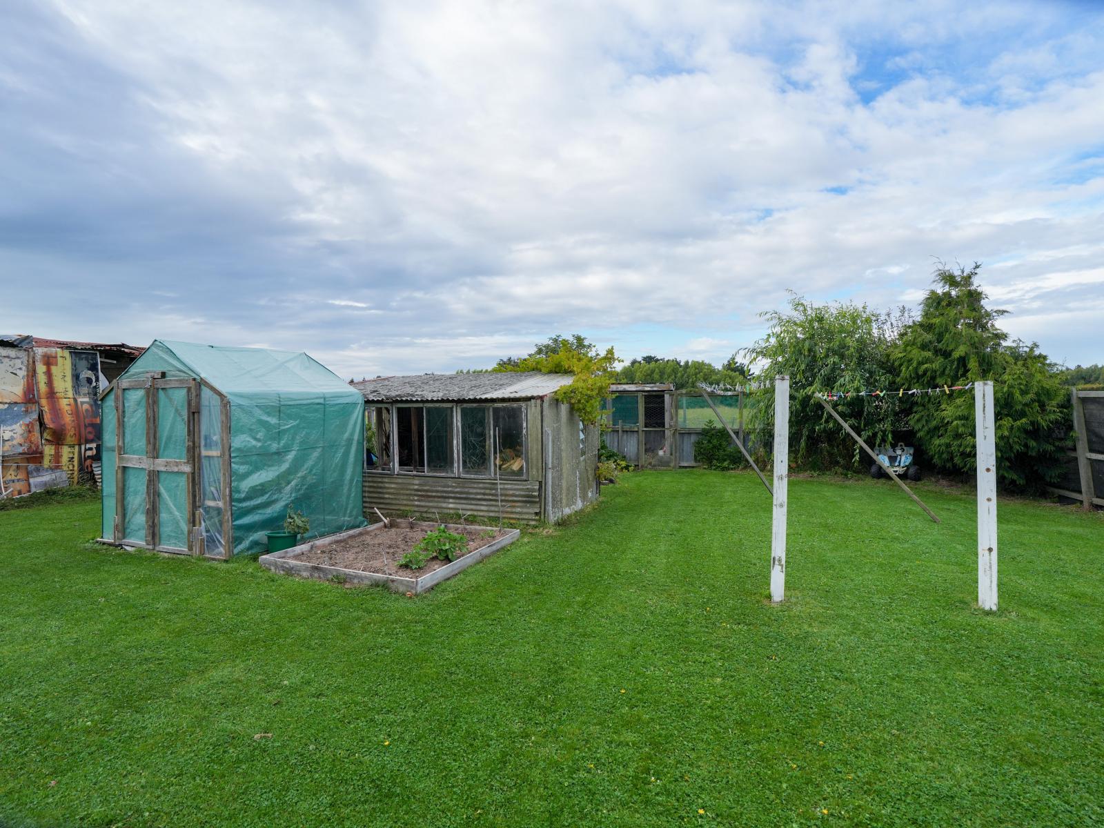 385 and 401 McQuarrie Street, Tisbury