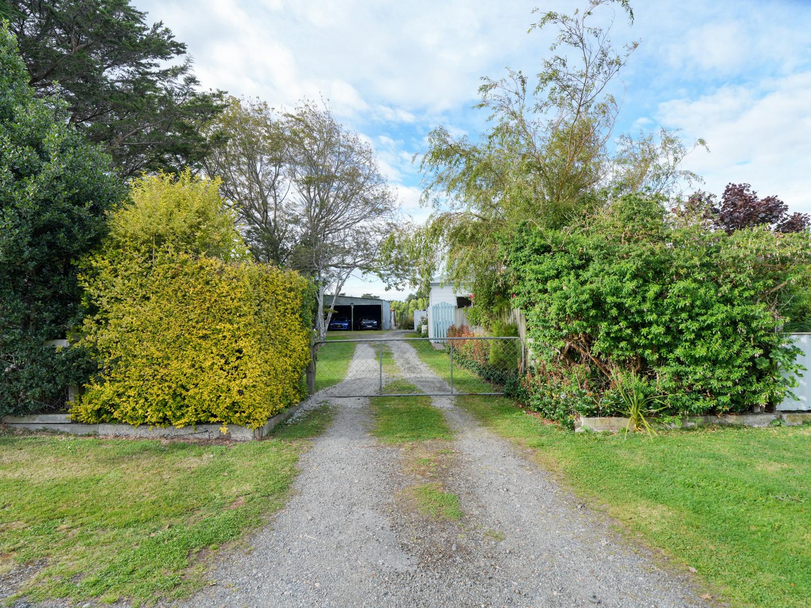 385 and 401 McQuarrie Street, Tisbury