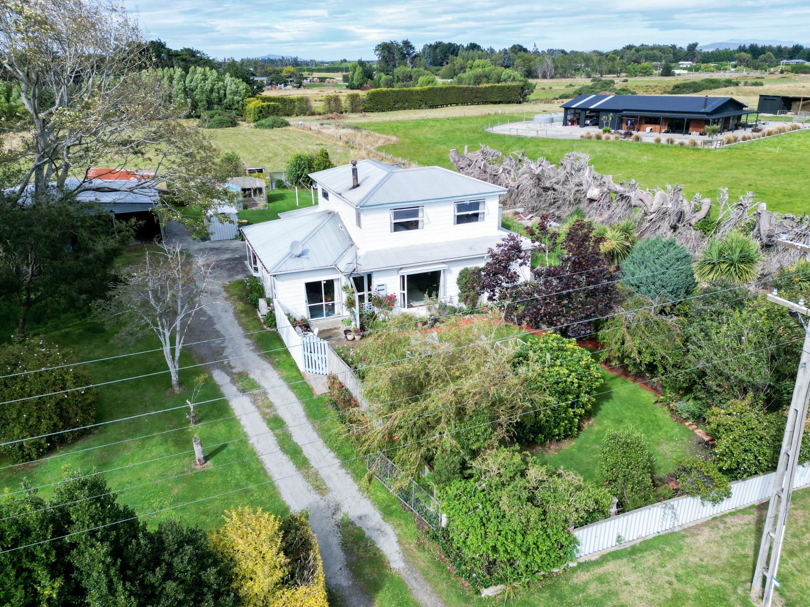 385 and 401 McQuarrie Street, Tisbury