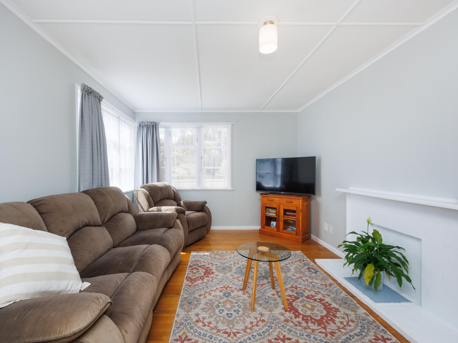 50 Clyde Crescent, Roslyn