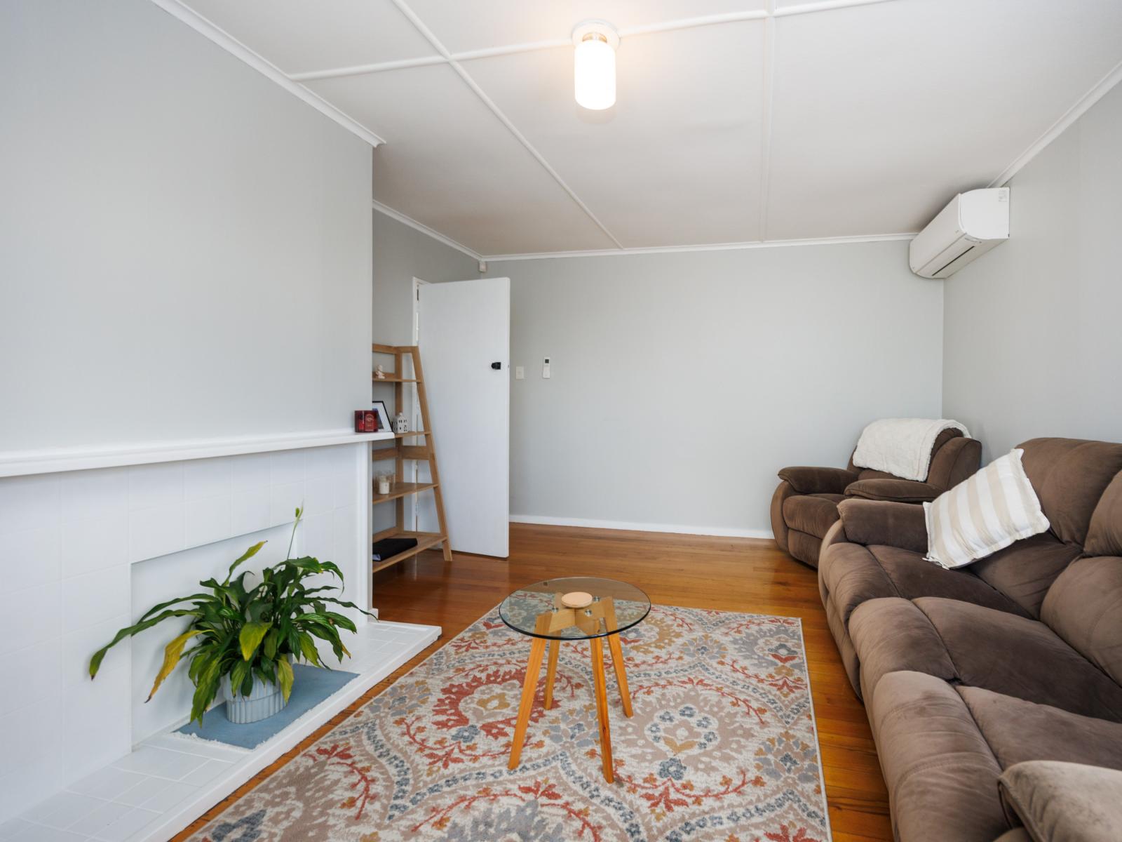 50 Clyde Crescent, Roslyn