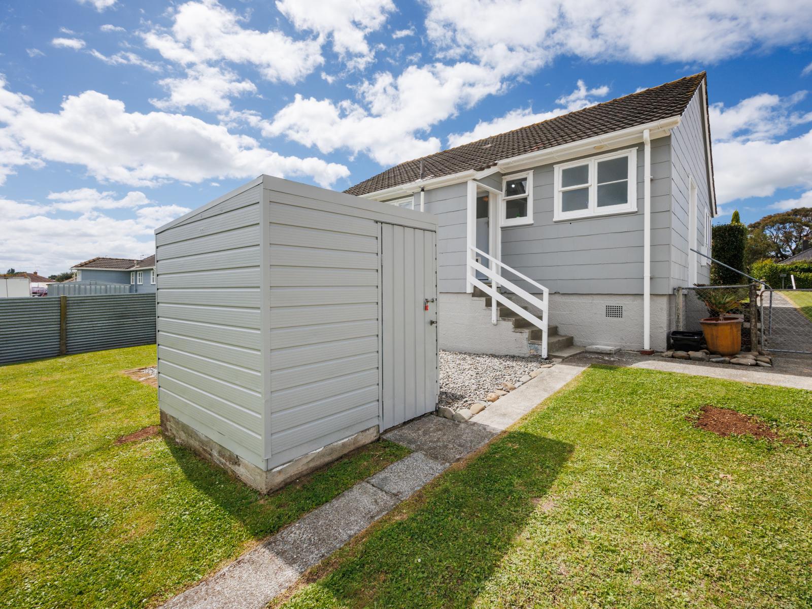 50 Clyde Crescent, Roslyn