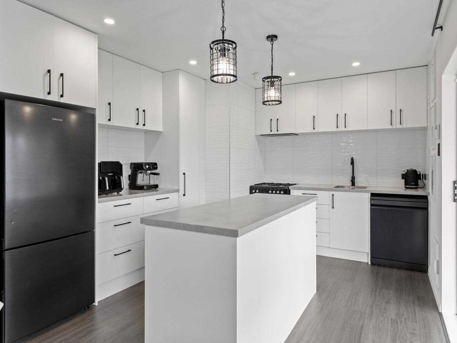 87 Ferguson Street, West End