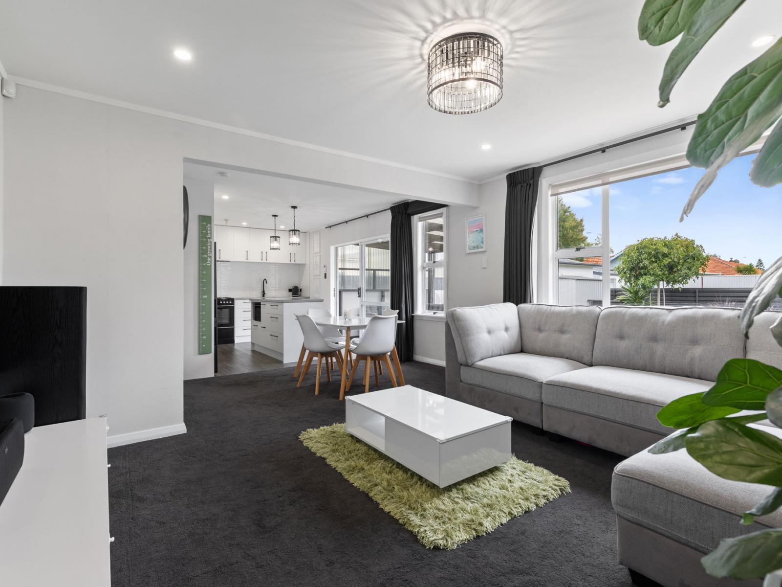 87 Ferguson Street, West End