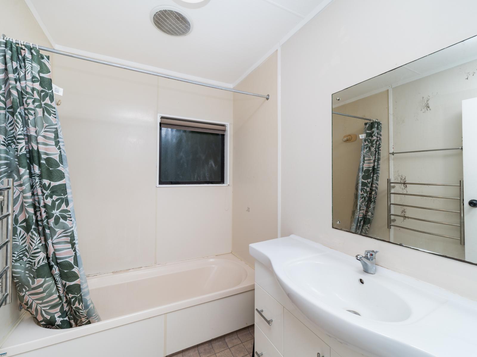 99 Hillcrest Drive, Kelvin Grove