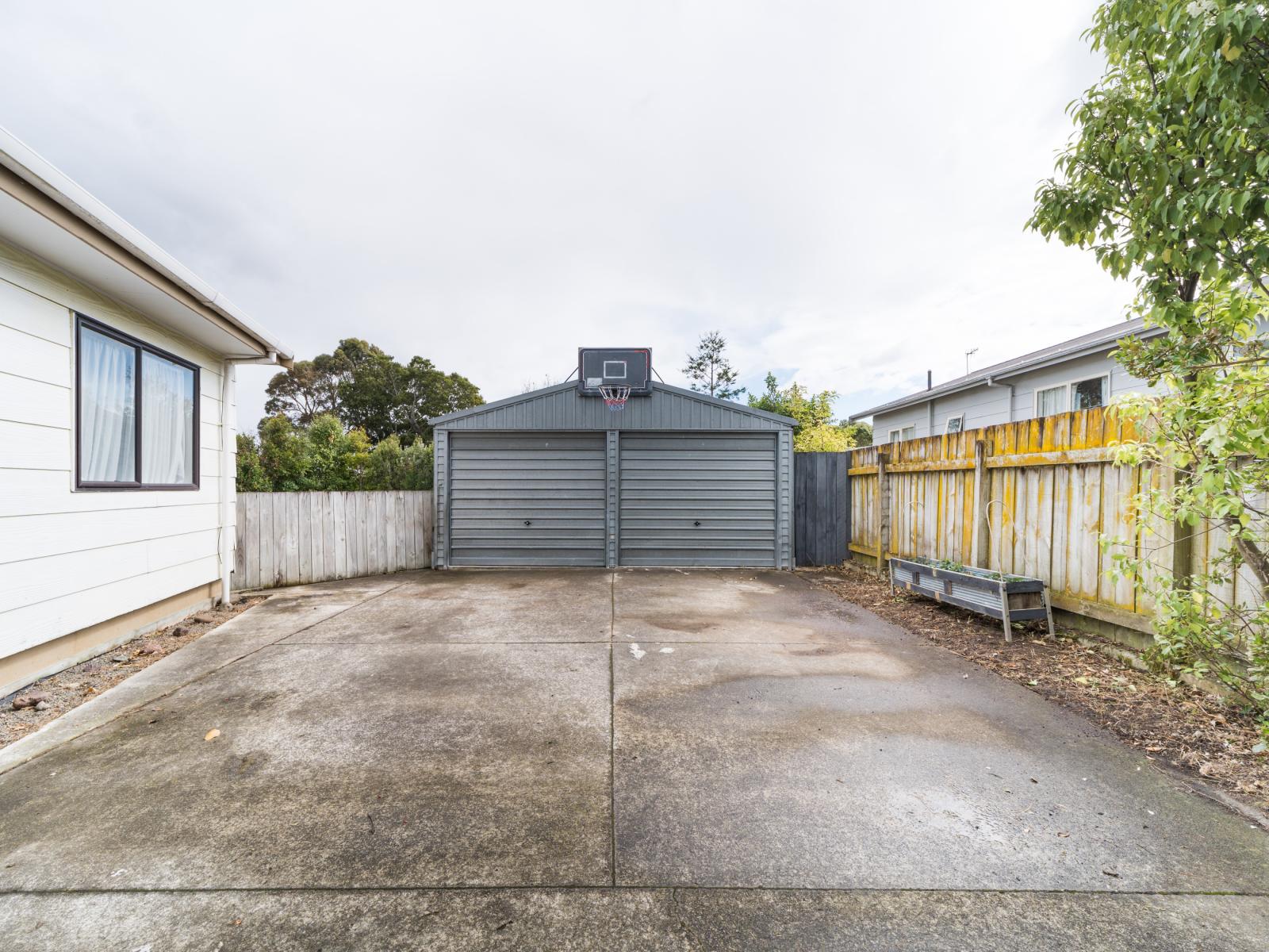 99 Hillcrest Drive, Kelvin Grove