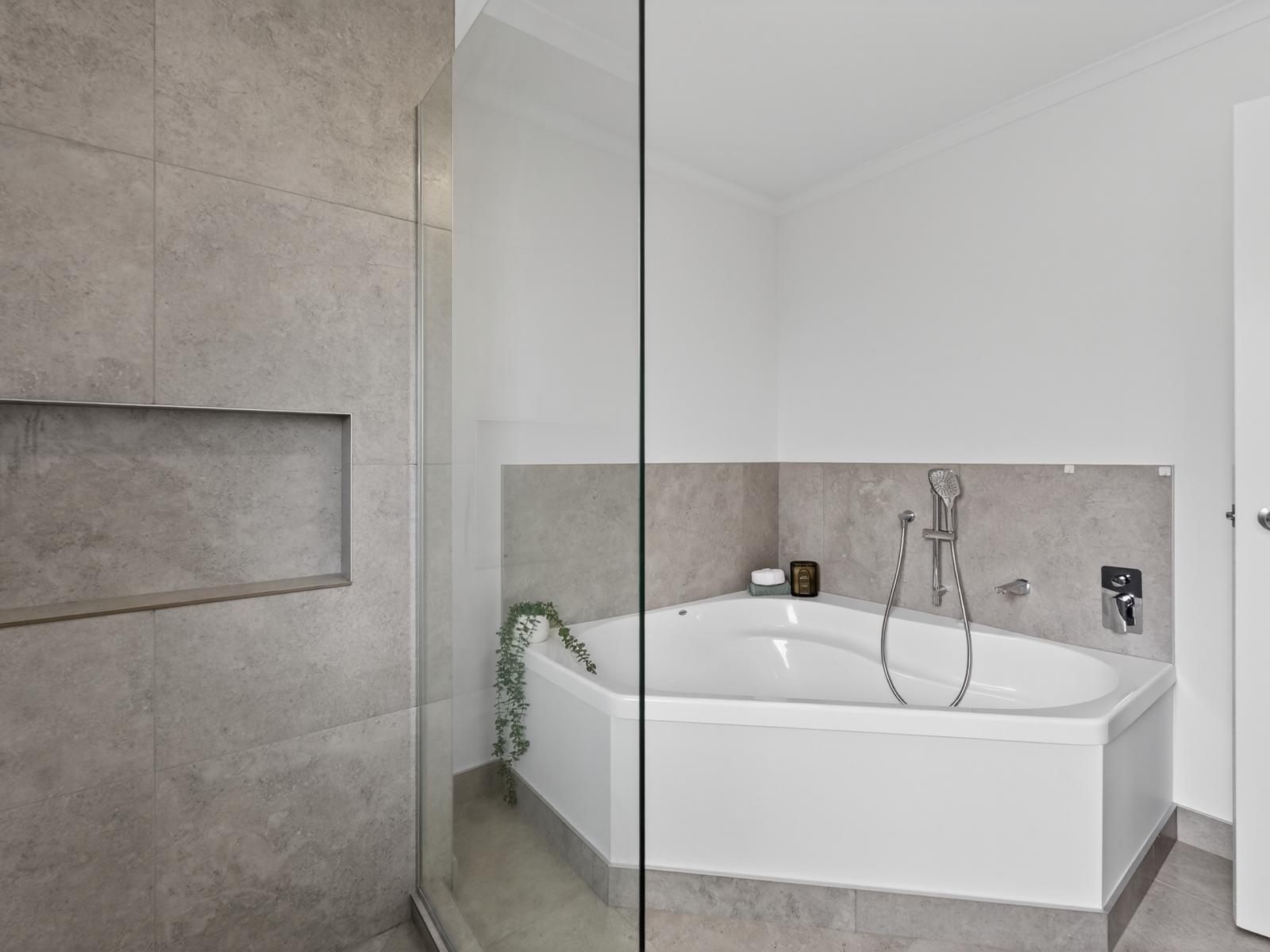 42 Brooklyn Heights Drive, Kelvin Grove