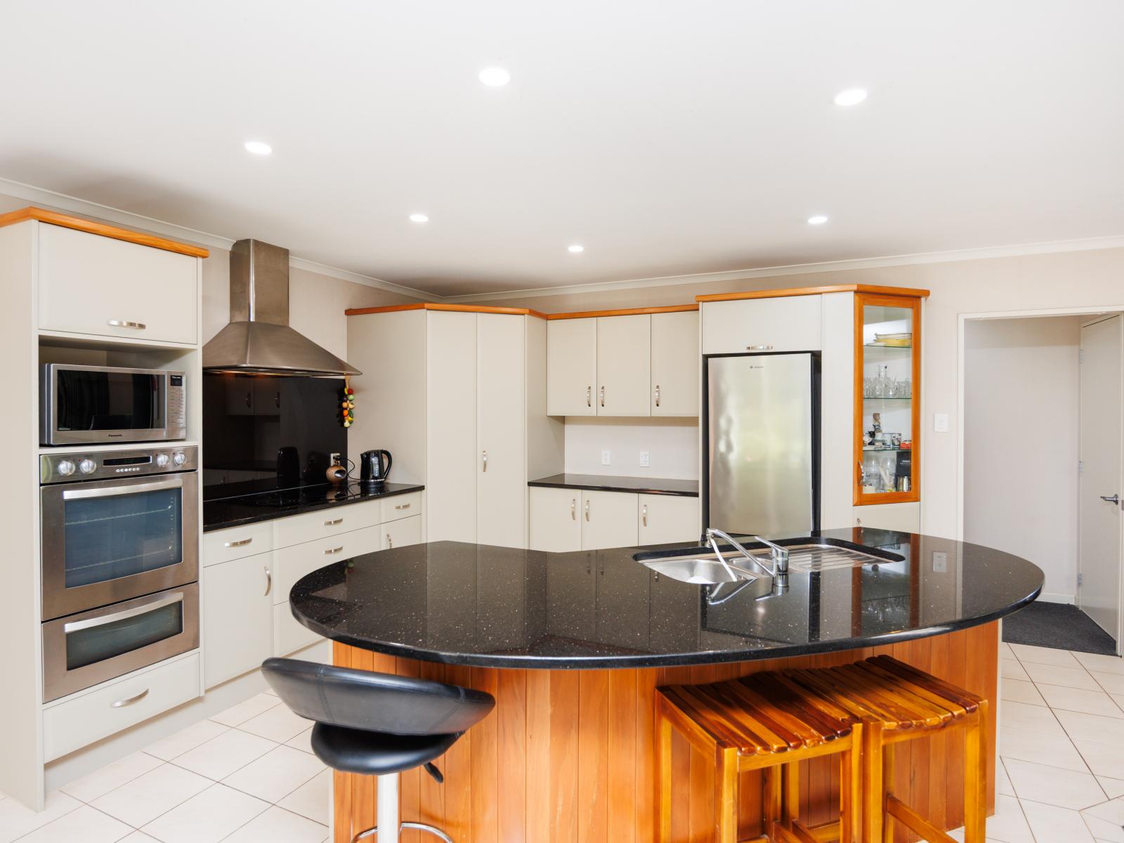 285 Forlong Road, Colyton