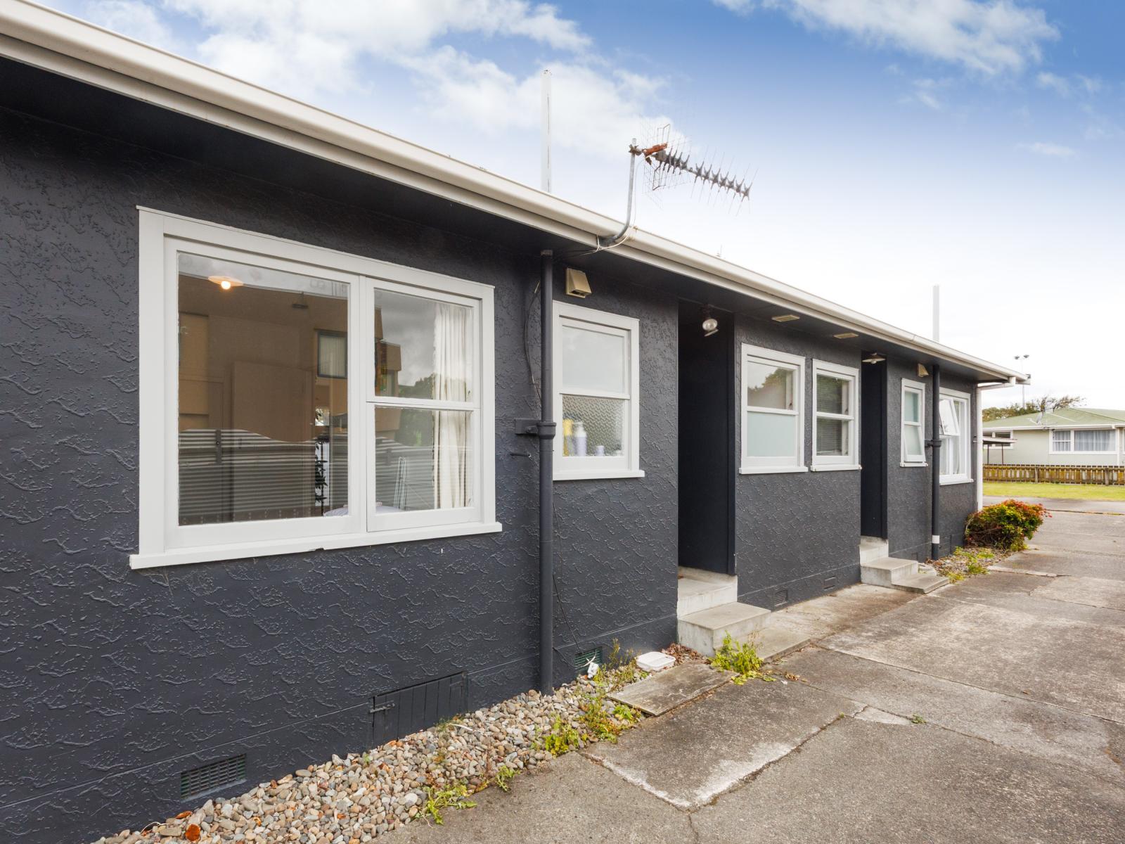 Unit 1-3, 11  Pascal Street, Central