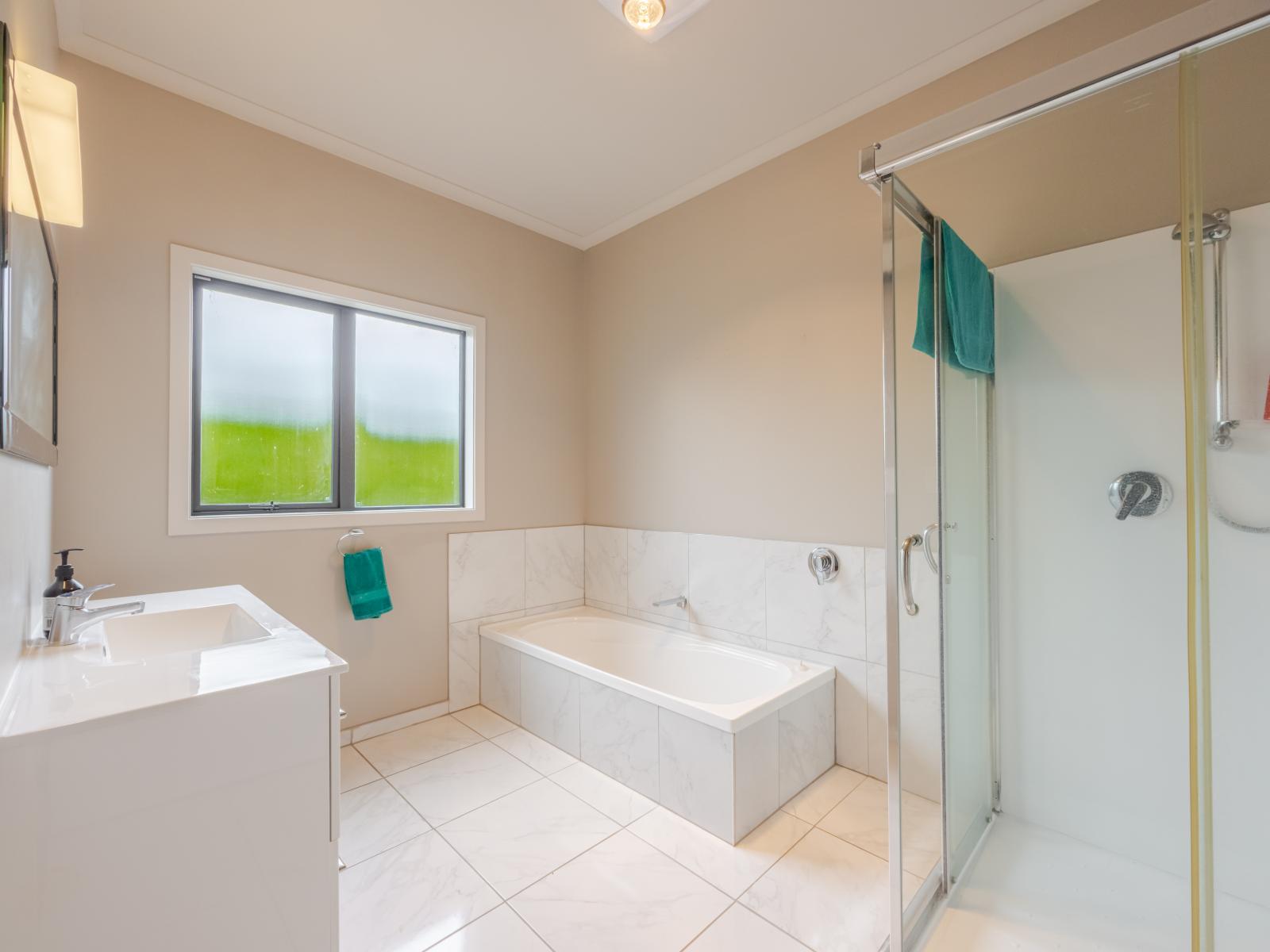 15 Lake View Road, Waipukurau