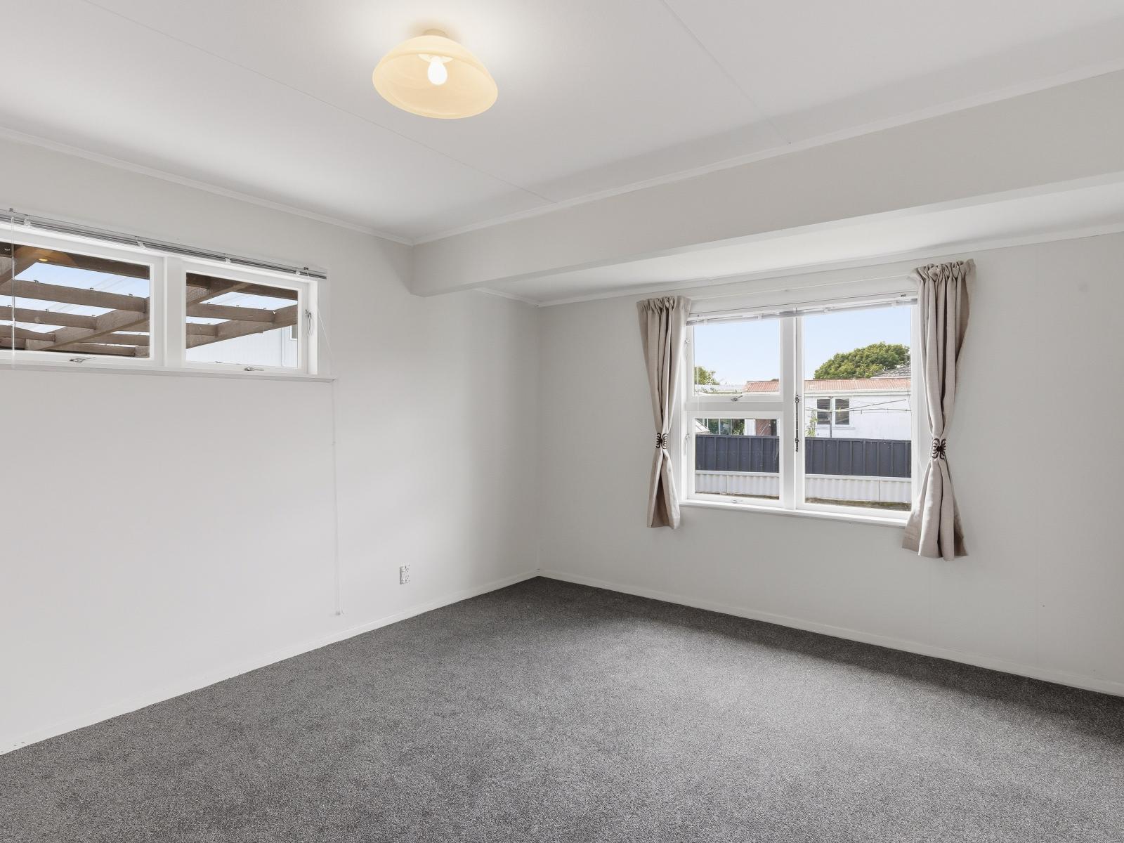 21 Lemon Street, Otaki