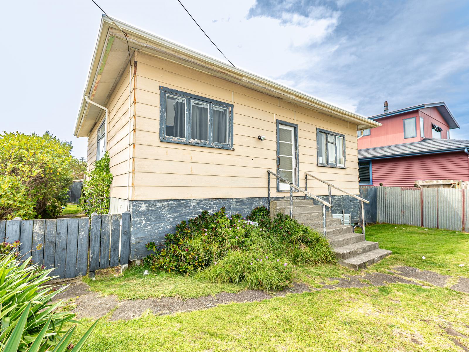 16 Aotea Street, Castlecliff