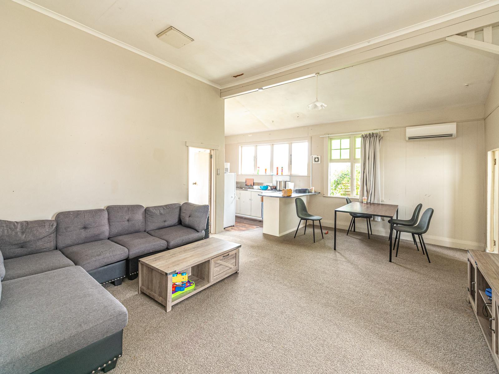 16 Aotea Street, Castlecliff