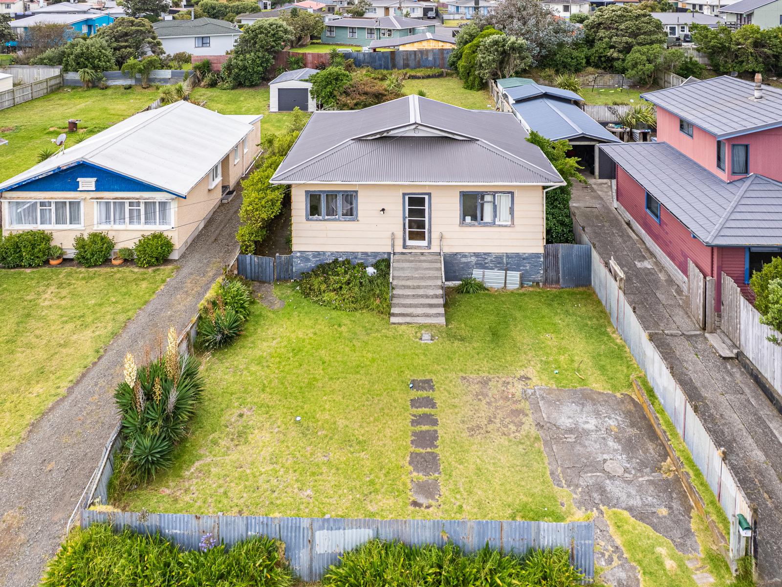 16 Aotea Street, Castlecliff