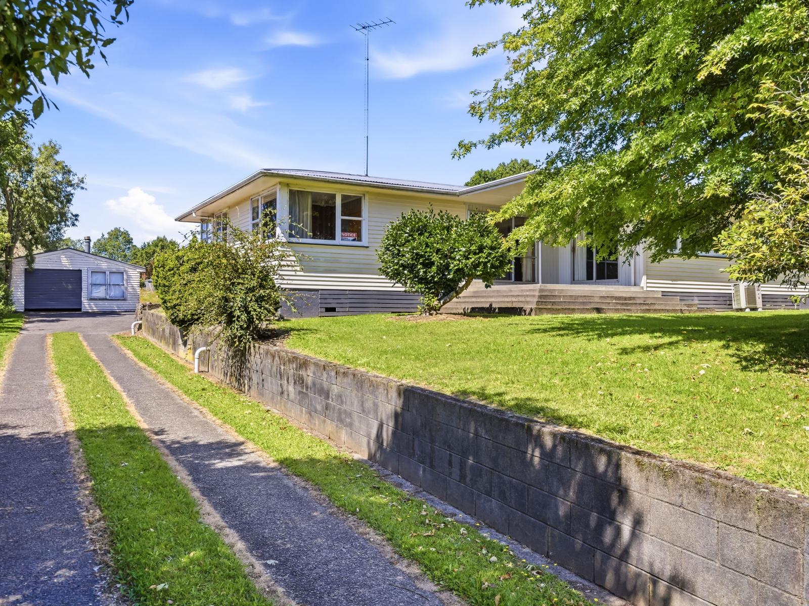 15 Oioi Street, Owhango