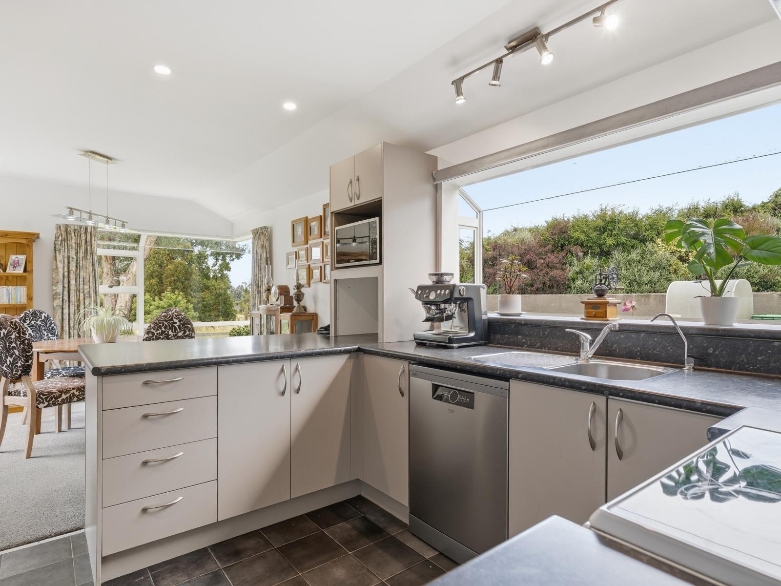 60 Big Stone Road, Brighton