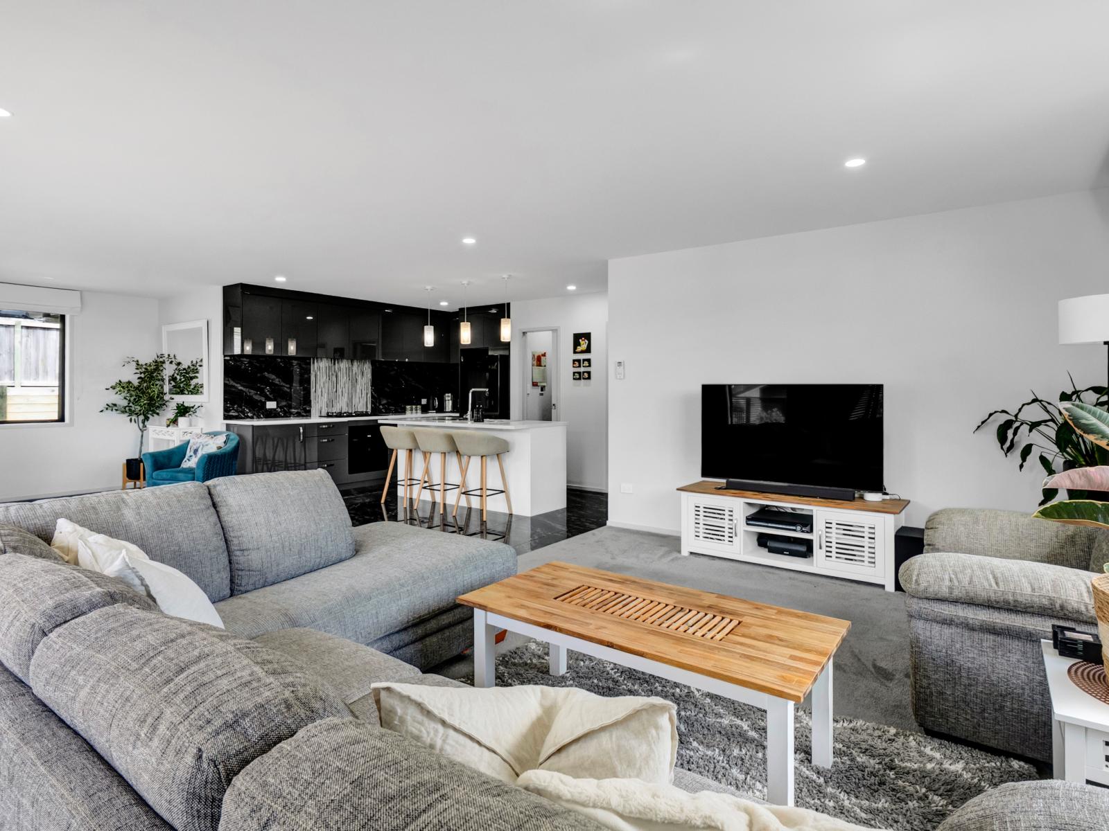 3 Frederick Place, Whalers Gate