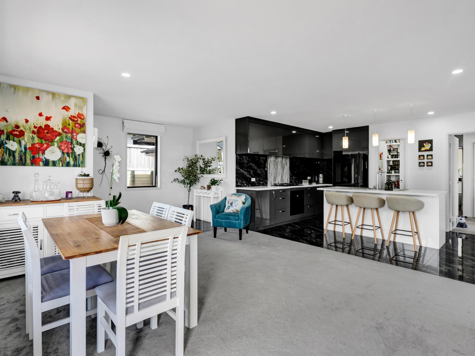 3 Frederick Place, Whalers Gate