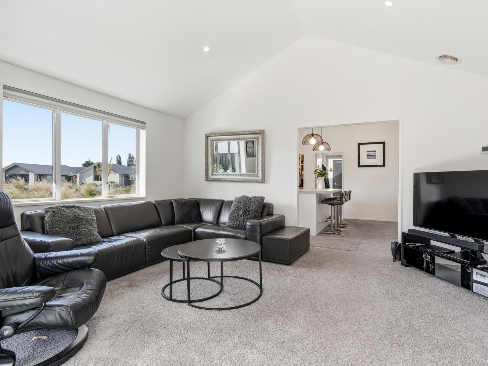 13 Franks Place, Outram