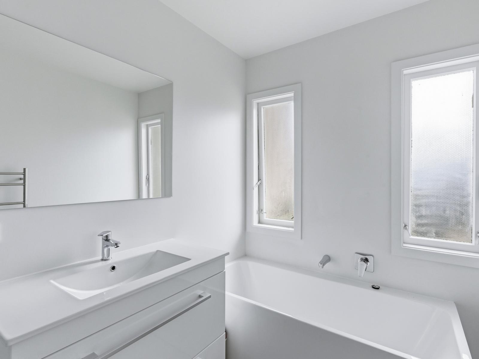 556 Queen Street East, Levin