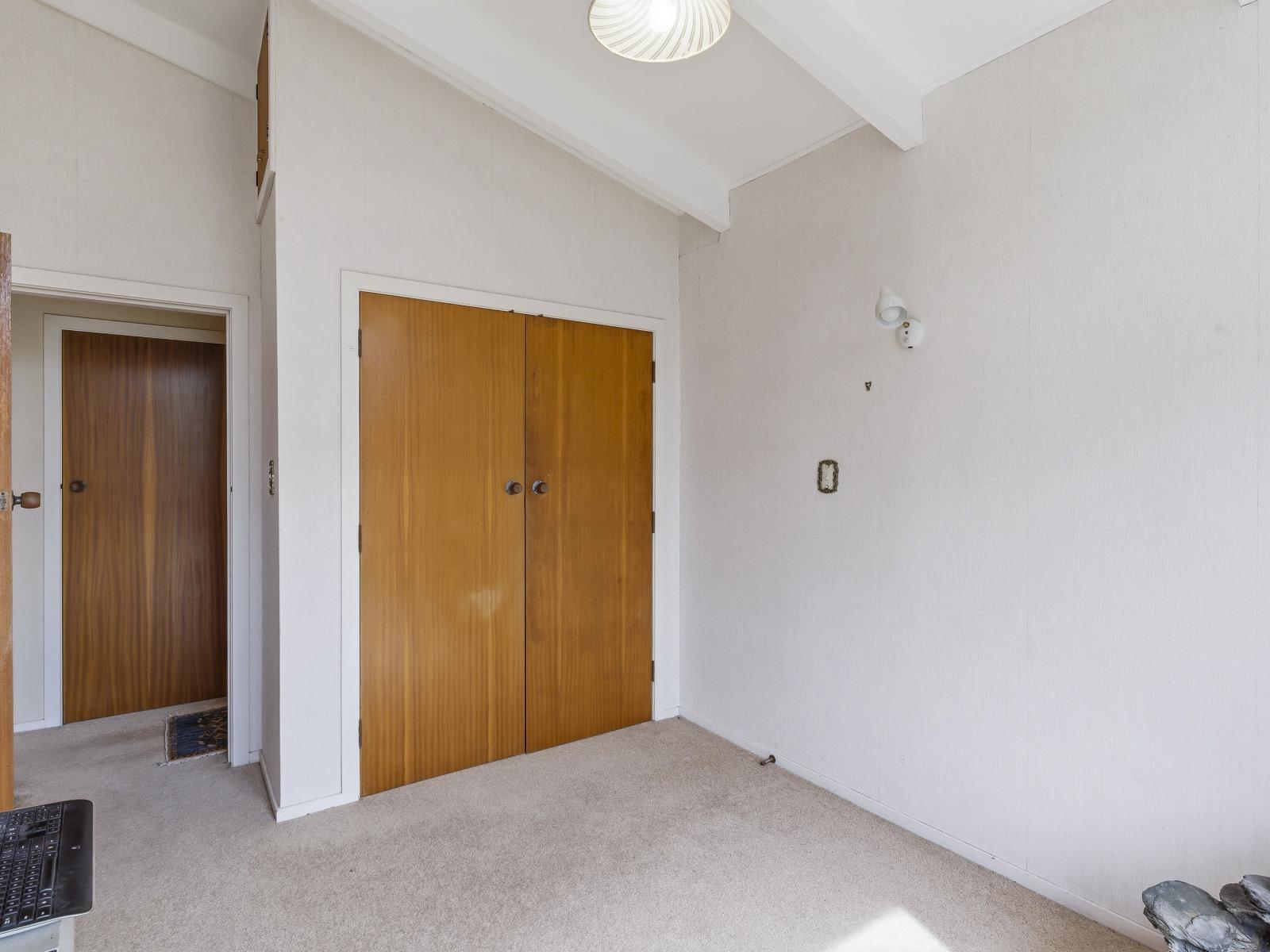 556 Queen Street East, Levin