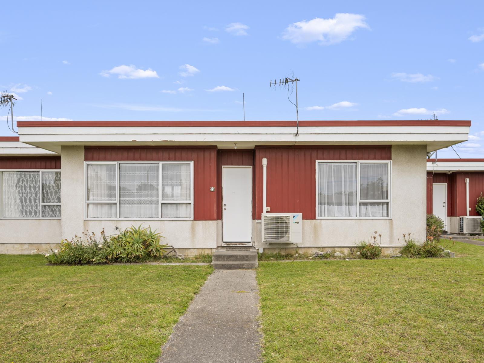 3, 5 and 7 London Place, Tamatea