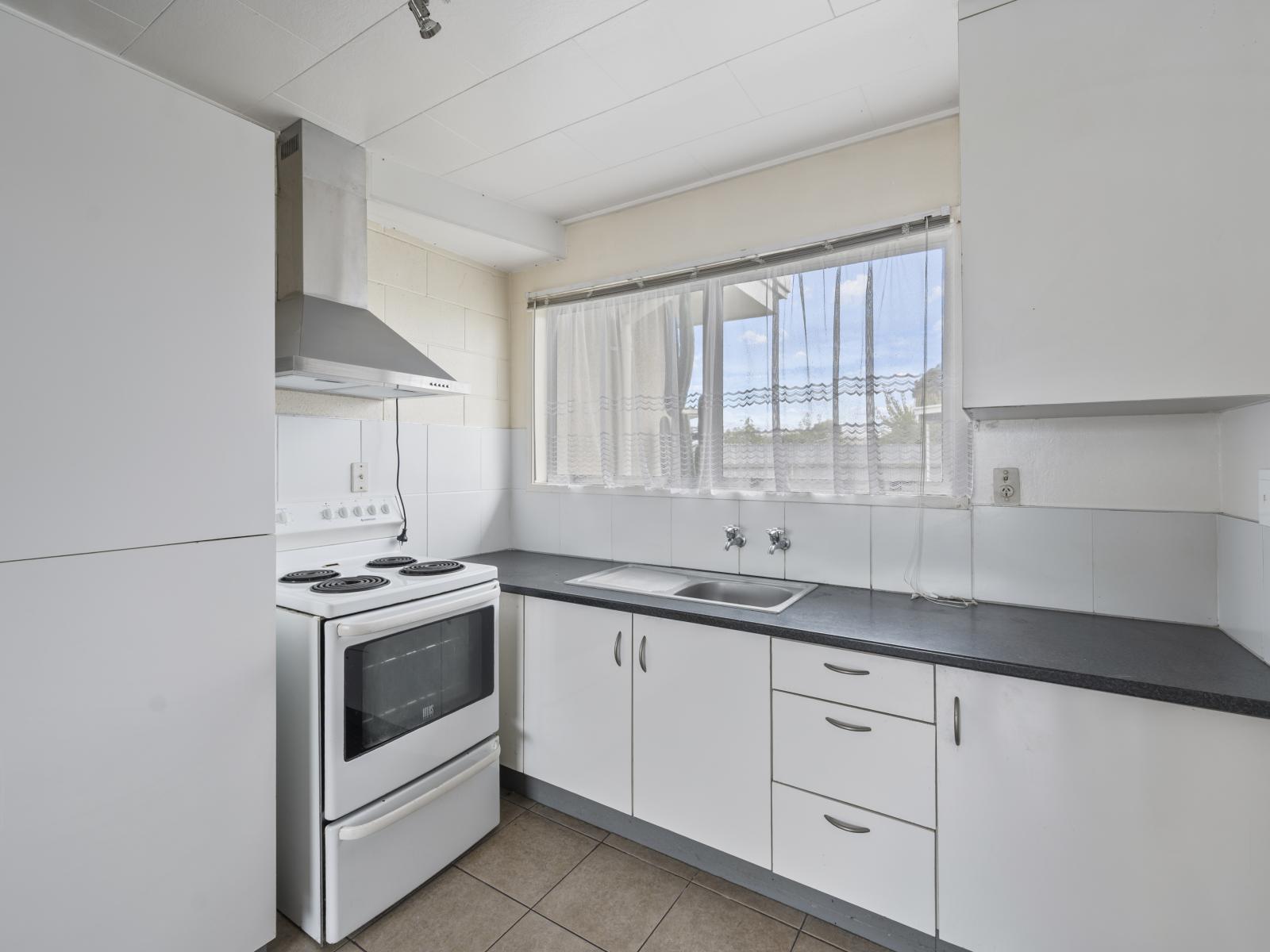 3, 5 and 7 London Place, Tamatea