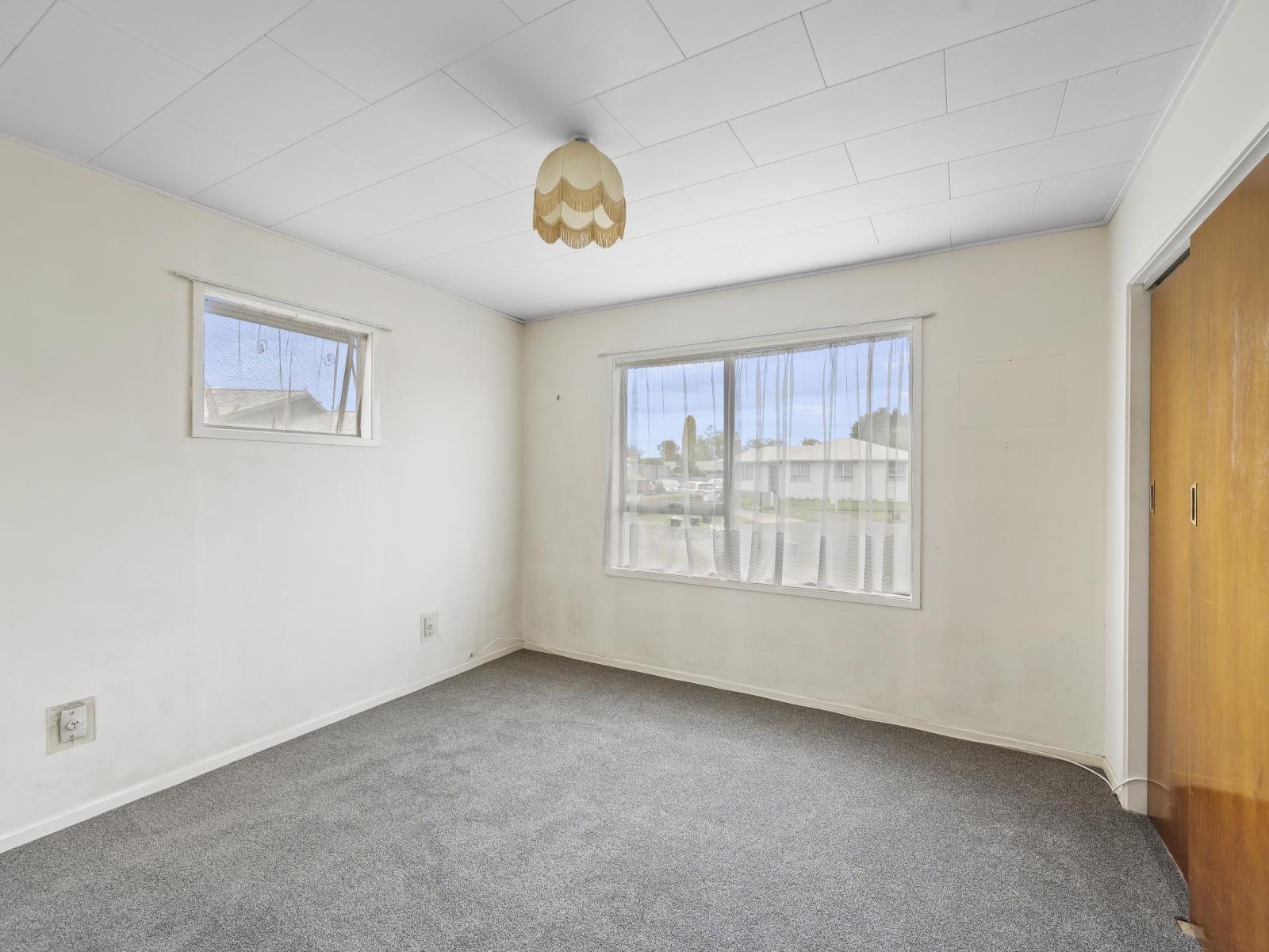 3, 5 and 7 London Place, Tamatea