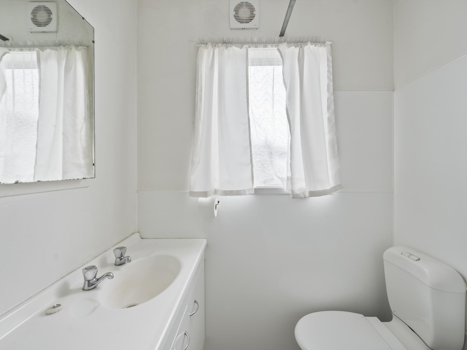 3, 5 and 7 London Place, Tamatea