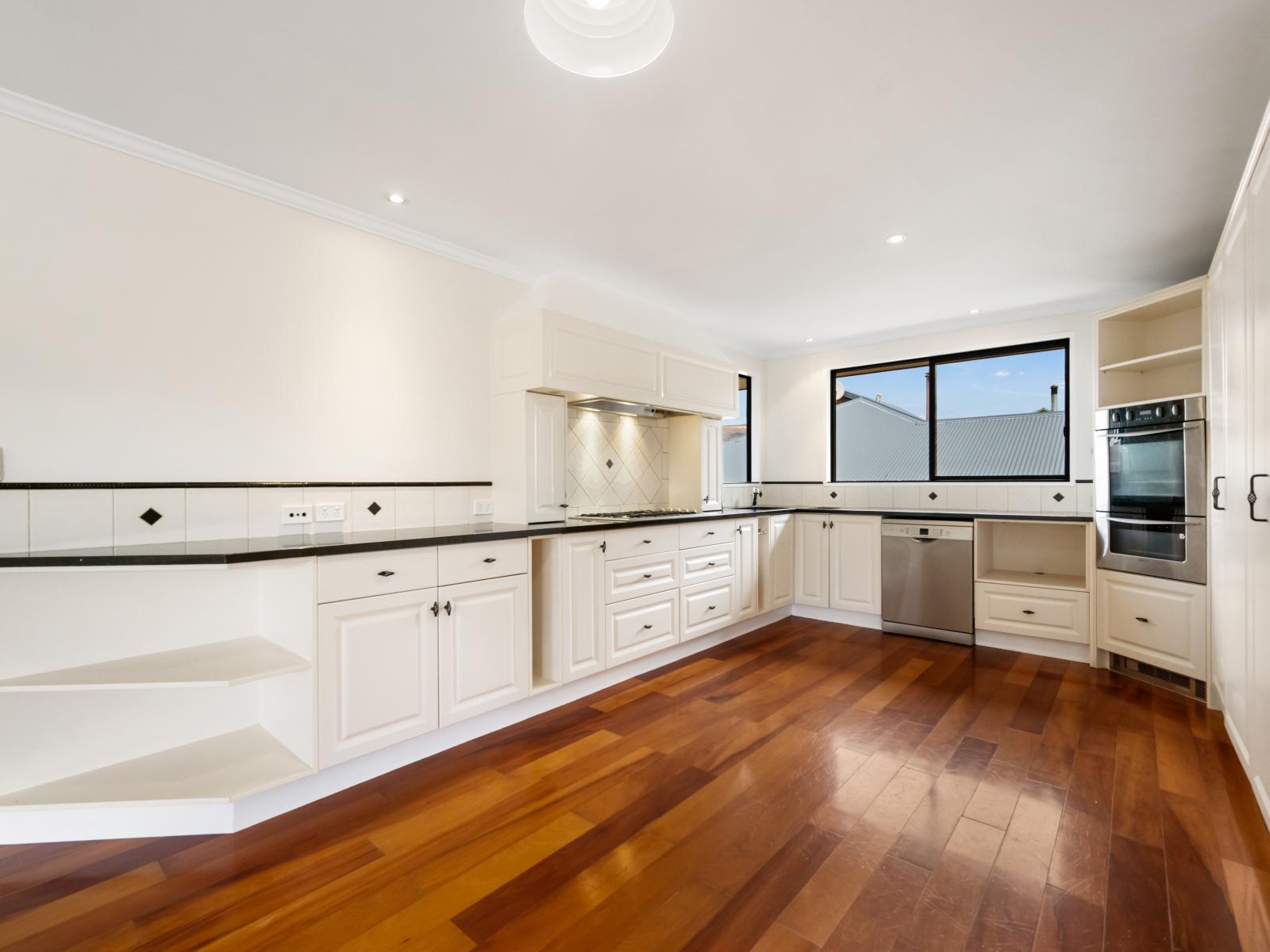 4 Hillview Place, Wanaka