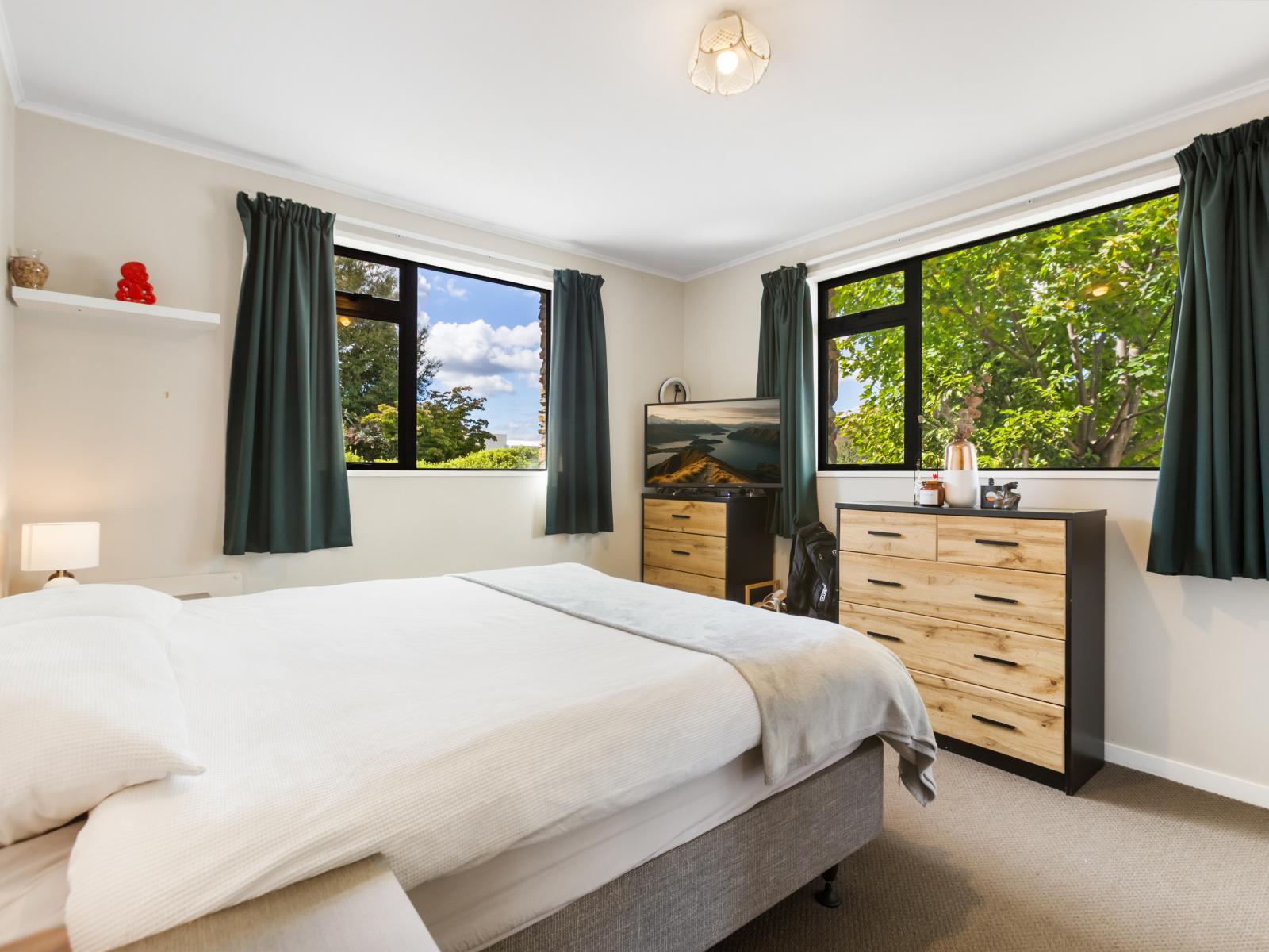 4 Hillview Place, Wanaka