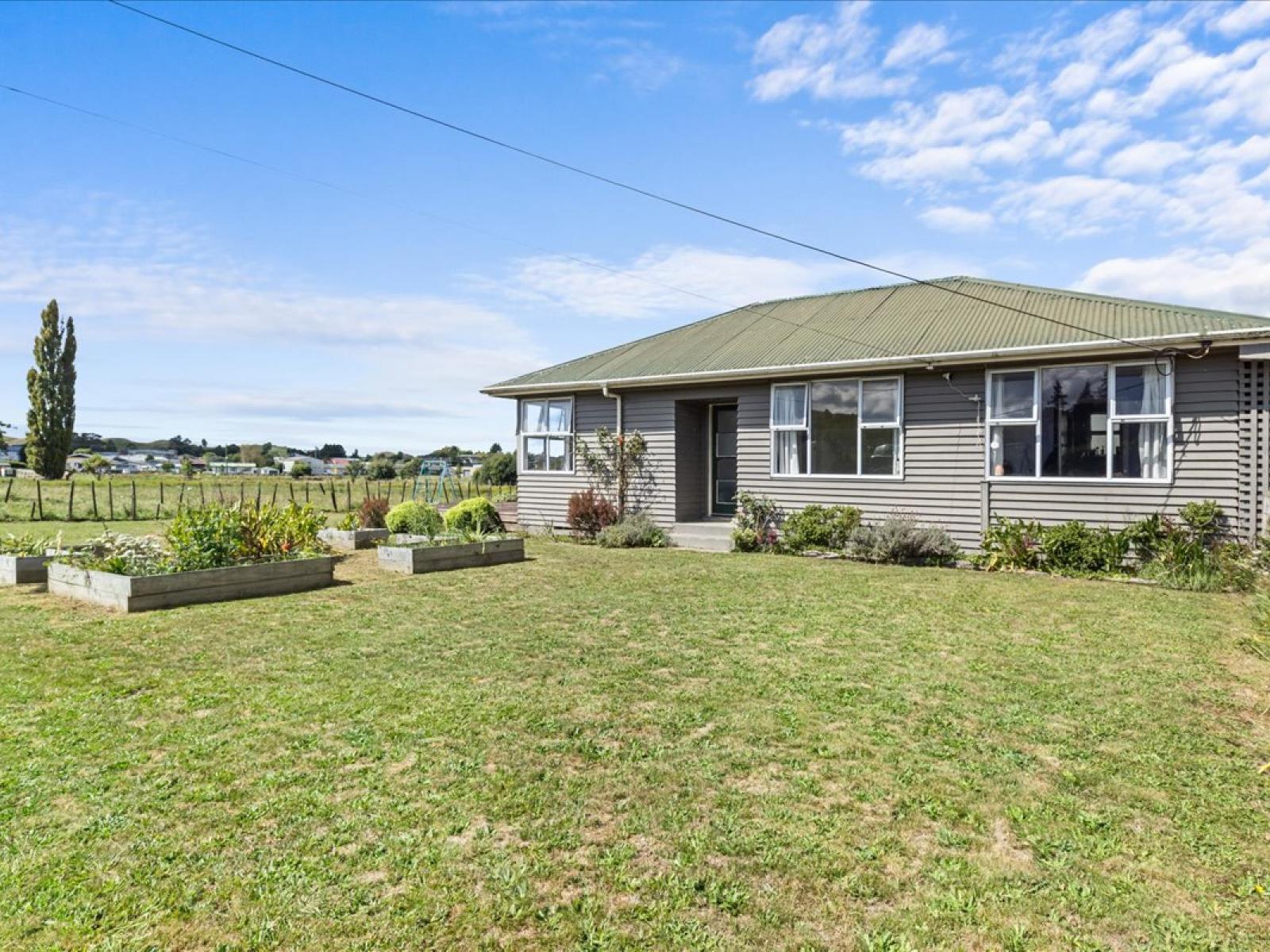 77 Moa Street, Piopio