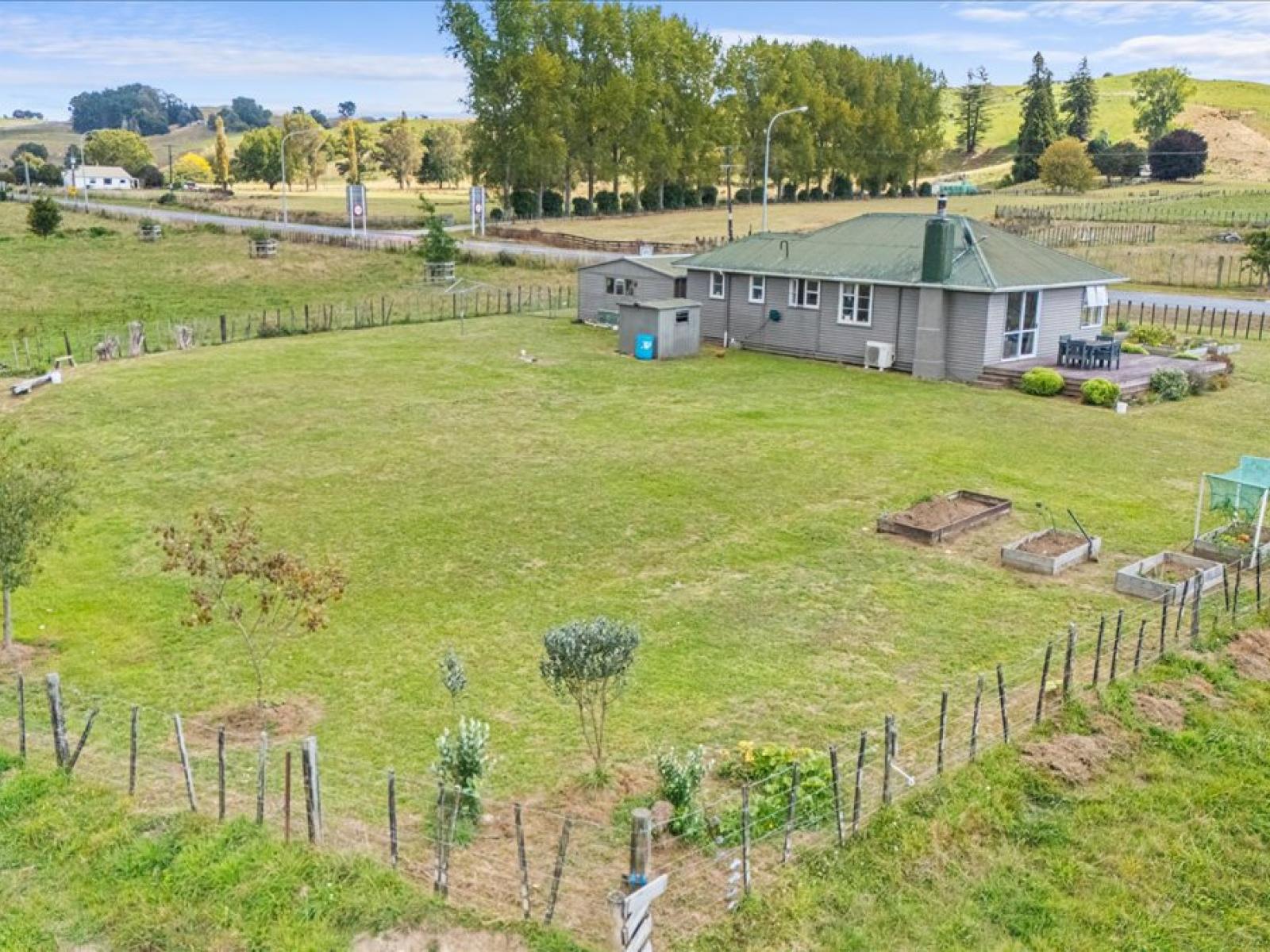 77 Moa Street, Piopio