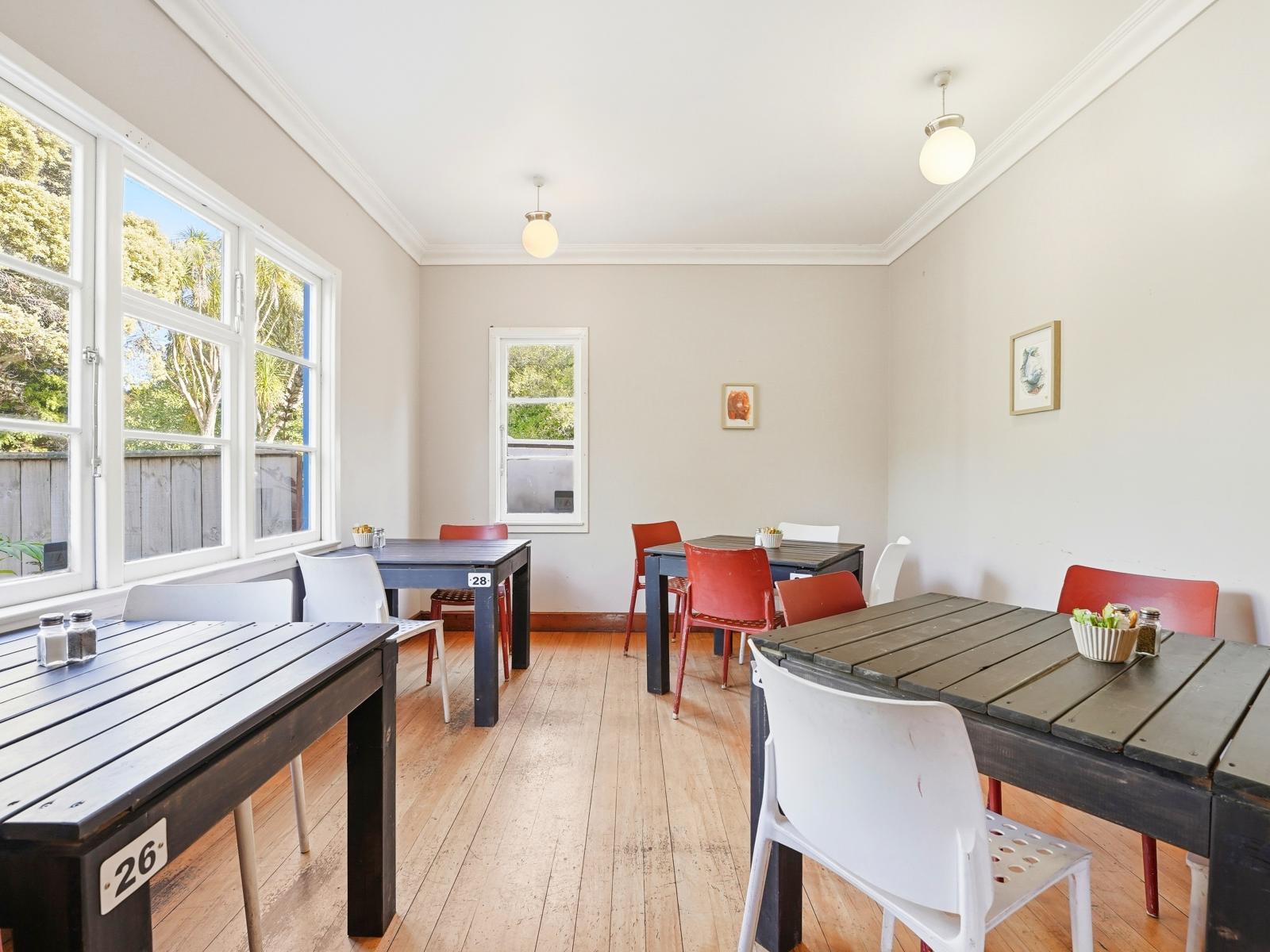 110 Great North Road, St Johns Hill