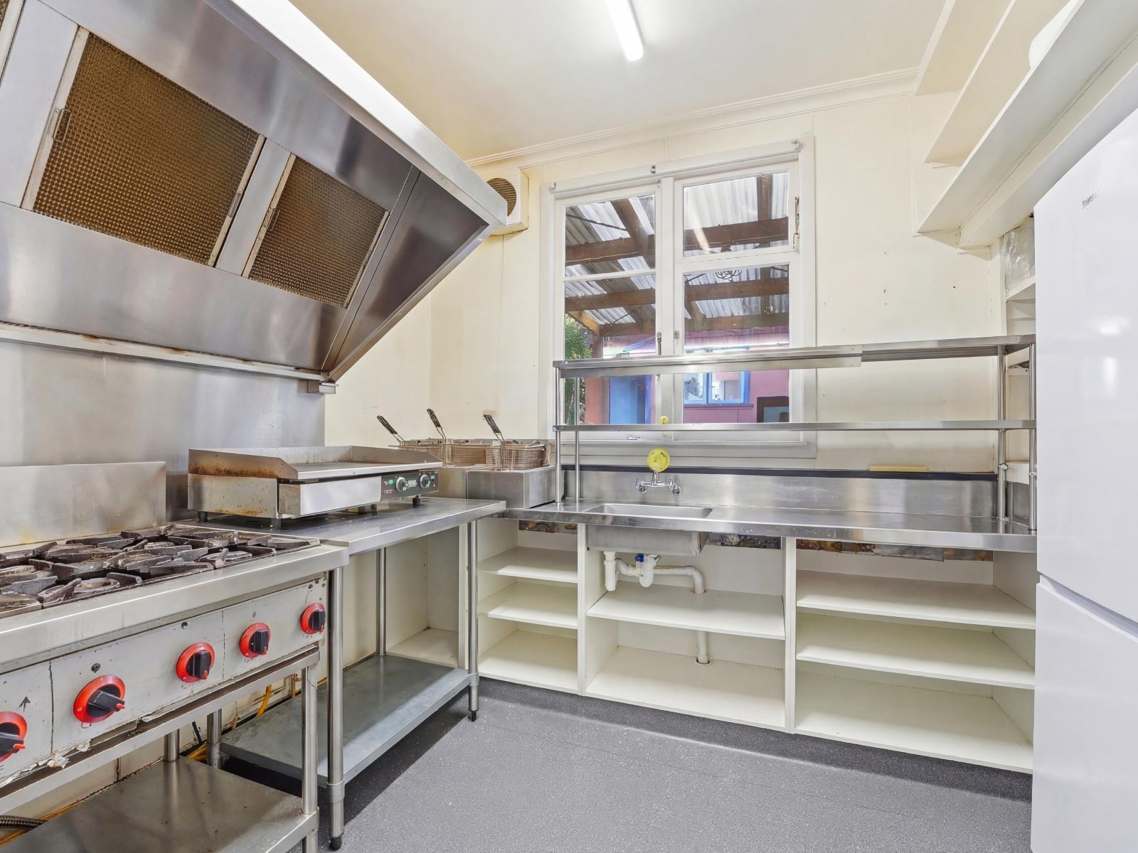 110 Great North Road, St Johns Hill