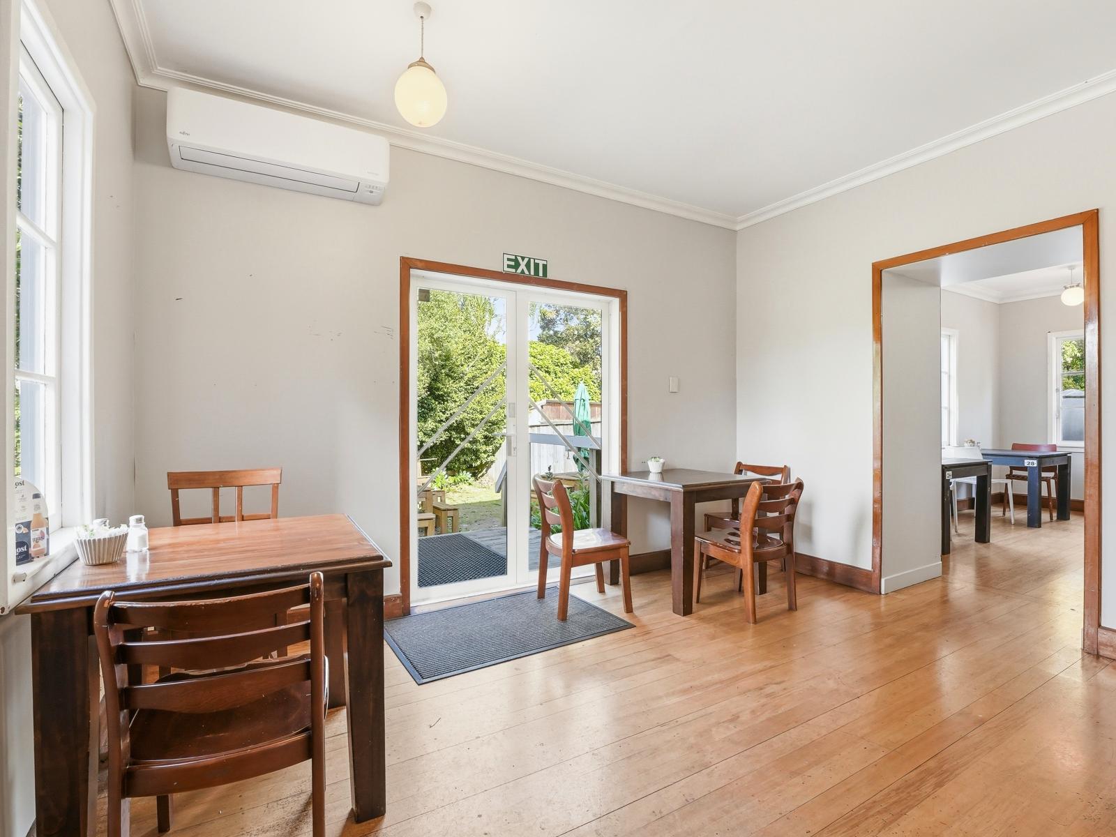 110 Great North Road, St Johns Hill