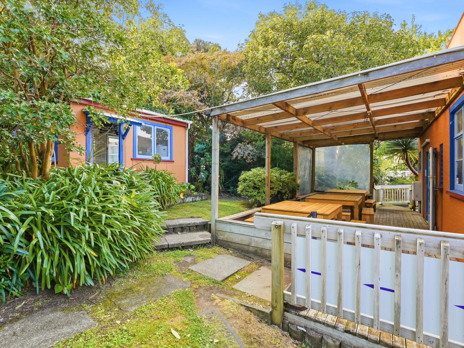 110 Great North Road, St Johns Hill