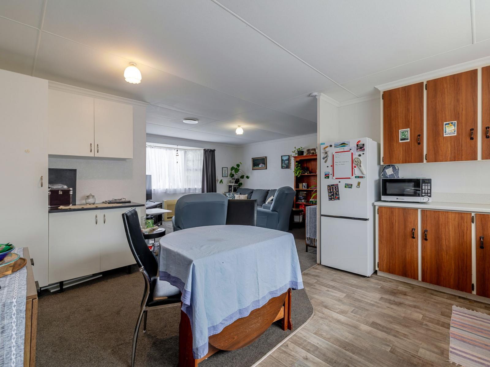 36 Criterion Street, Bulls