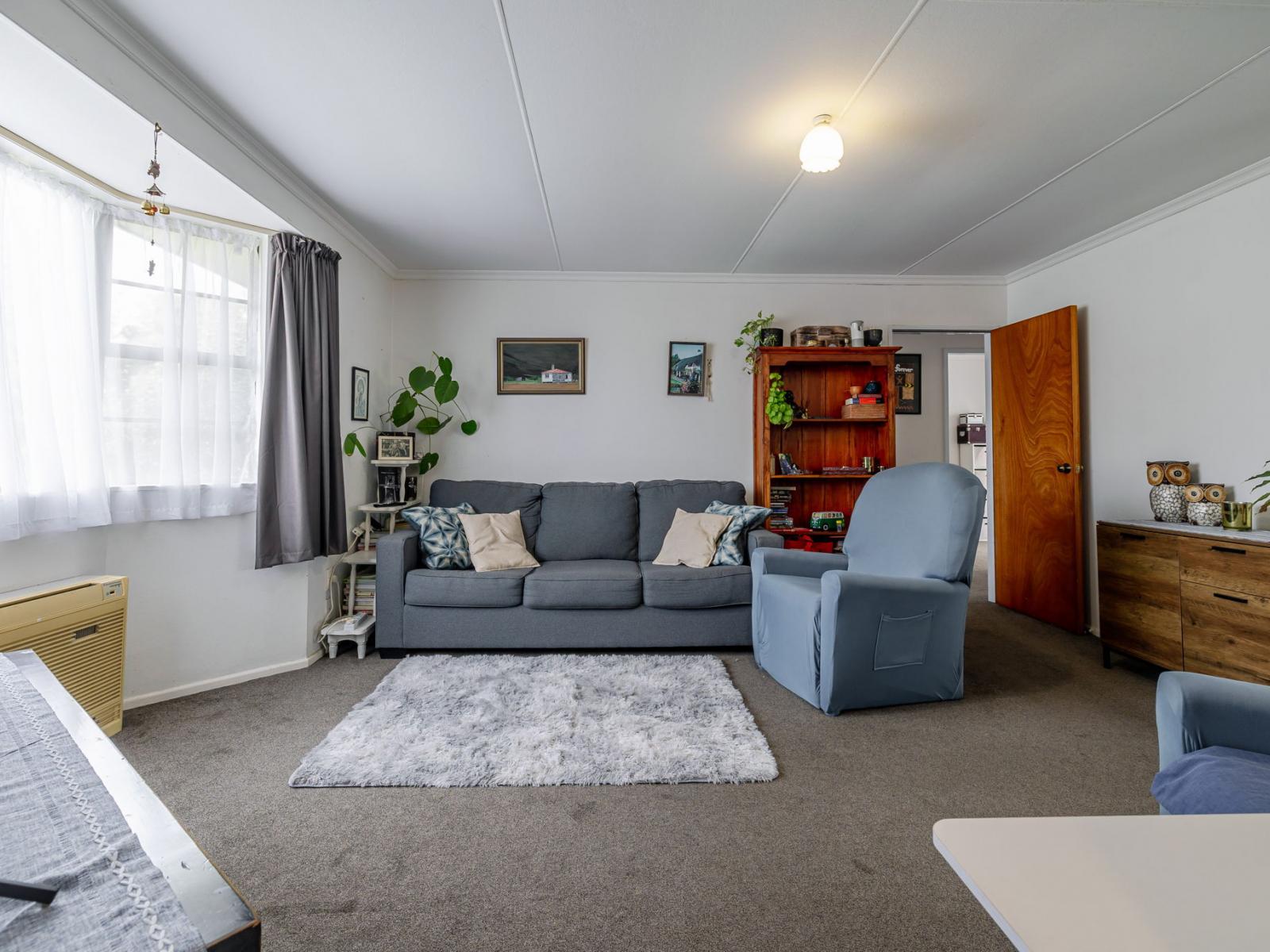 36 Criterion Street, Bulls