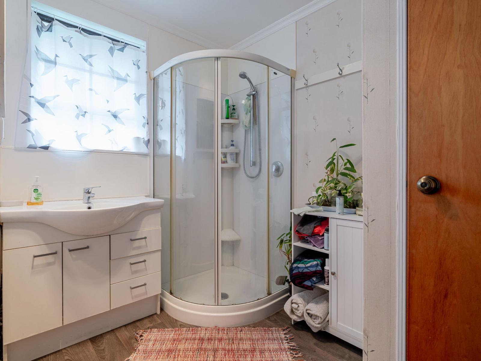 36 Criterion Street, Bulls